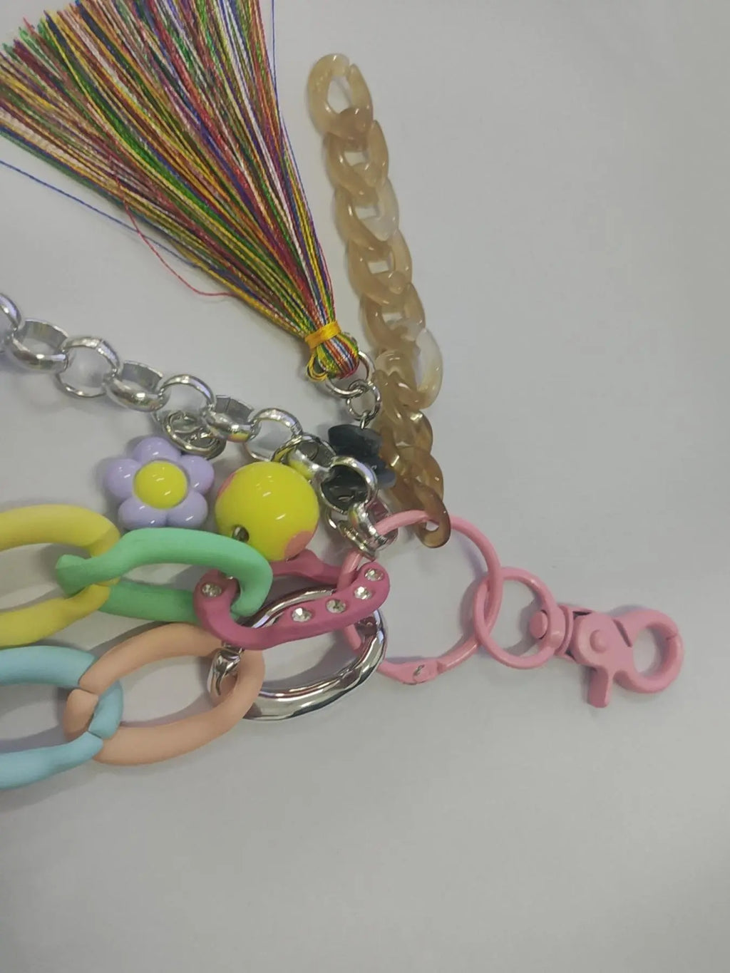 Cute Flower & Heart & Tassel & Chain Design Keychain, Floral Pattern Keychain, Keychain Wristlet Strap, Fashionable Phone Lanyard, Anti-Lost Phone Strap for Women & Girls, Mobile Phone Decoration Accessories, Cute Keychain Accessory