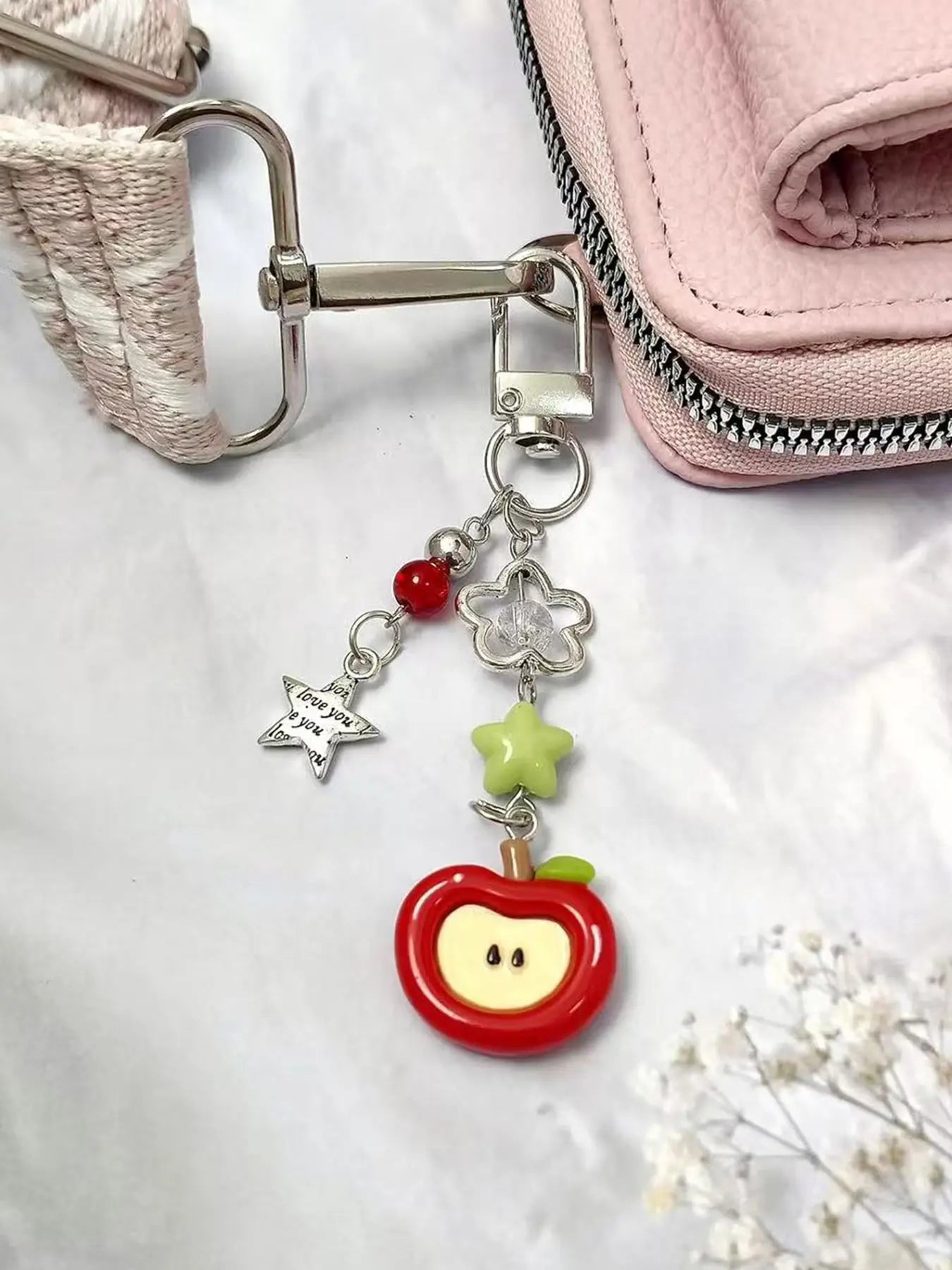 2PCS Cute Cellphone Charms Aesthetic Y2K Pink Guitar Strawberry Star Phone Straps Key Chains for Keys Bags Camera Phone Accessories Phone Decor Phone Ornament