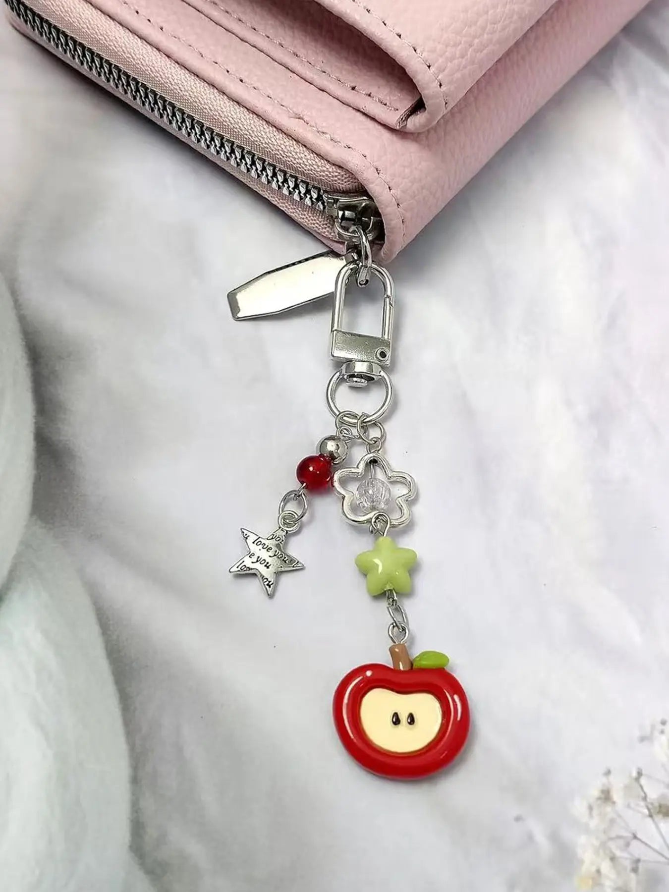 2PCS Cute Cellphone Charms Aesthetic Y2K Pink Guitar Strawberry Star Phone Straps Key Chains for Keys Bags Camera Phone Accessories Phone Decor Phone Ornament